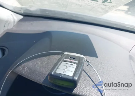 2018 Acura Rdx Advance Package z USA, uszkodzony, nr VIN 5J8TB4H73JL013097